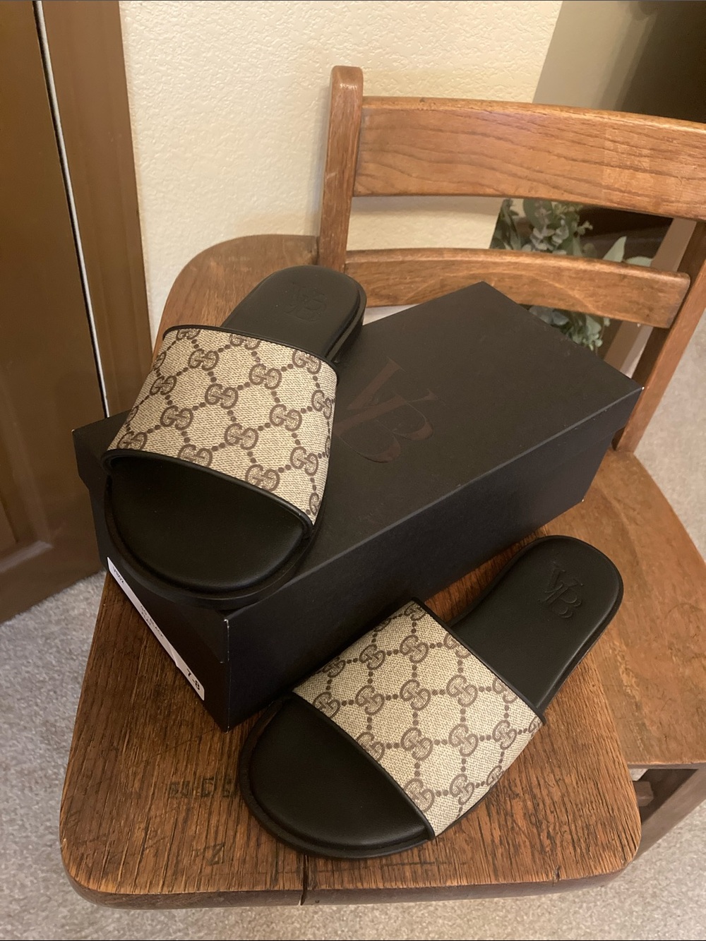 Vintage Boho Gucci GG Sandal Flat NIB